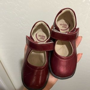Stride rite maroon shoes